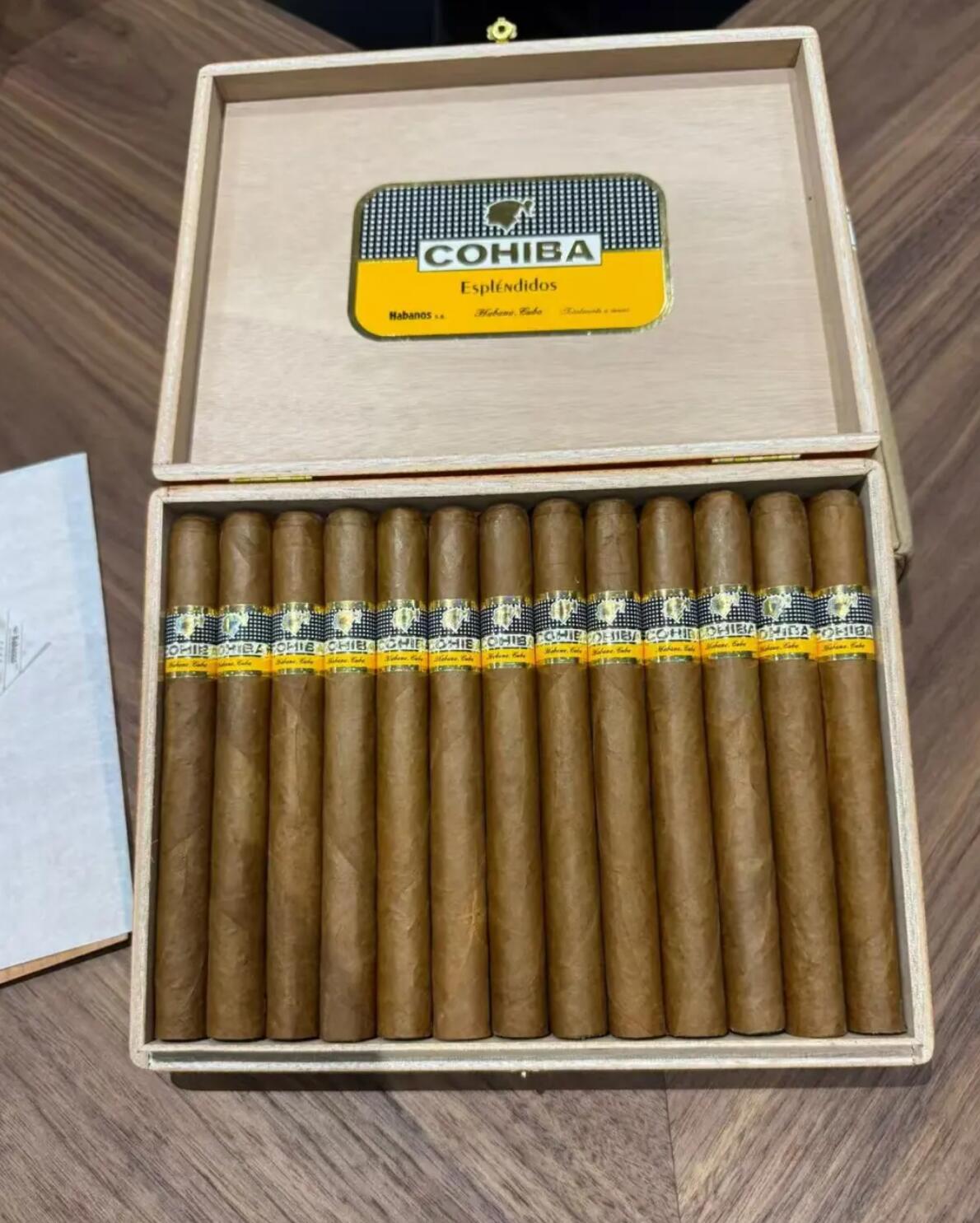 COHIBA ESPLENDIDOS 导师